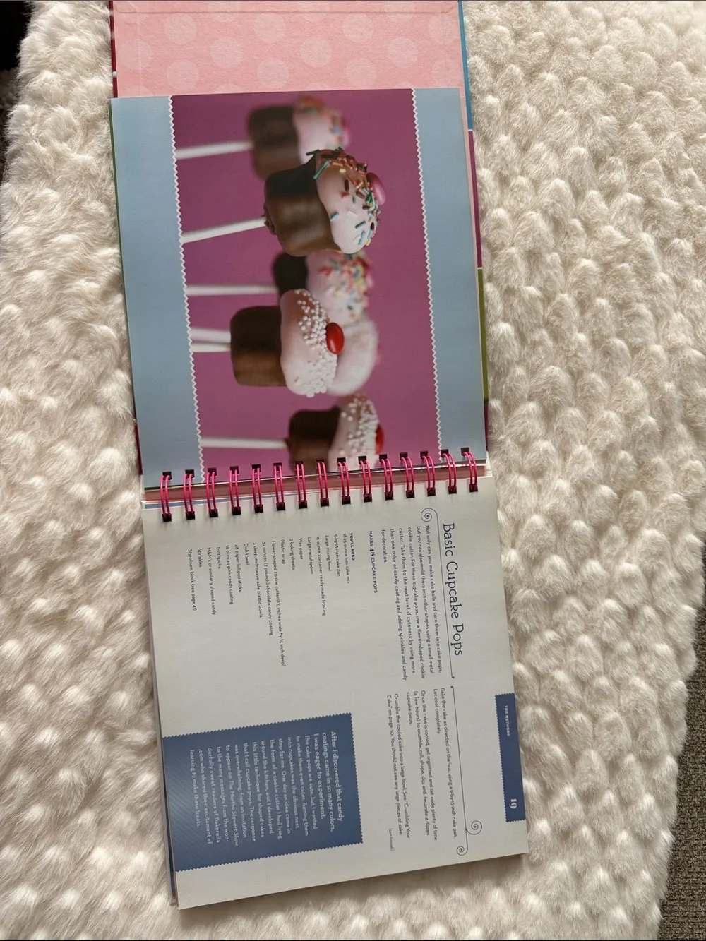 Cake Pops Cookbook - Colorful Assorted Cover